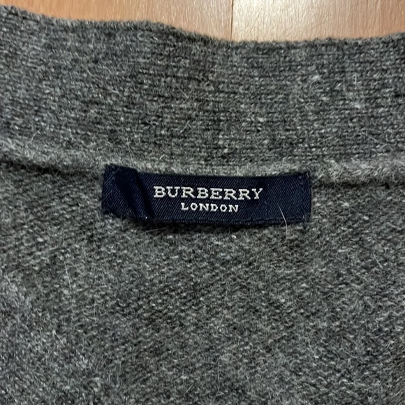 Burberry London Grey sweater with Red/pink argyle pattern - Picture 4 of 5